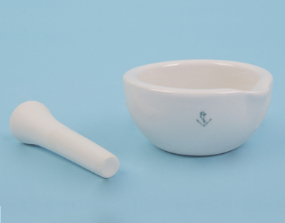 Porcelain mortar with pestle